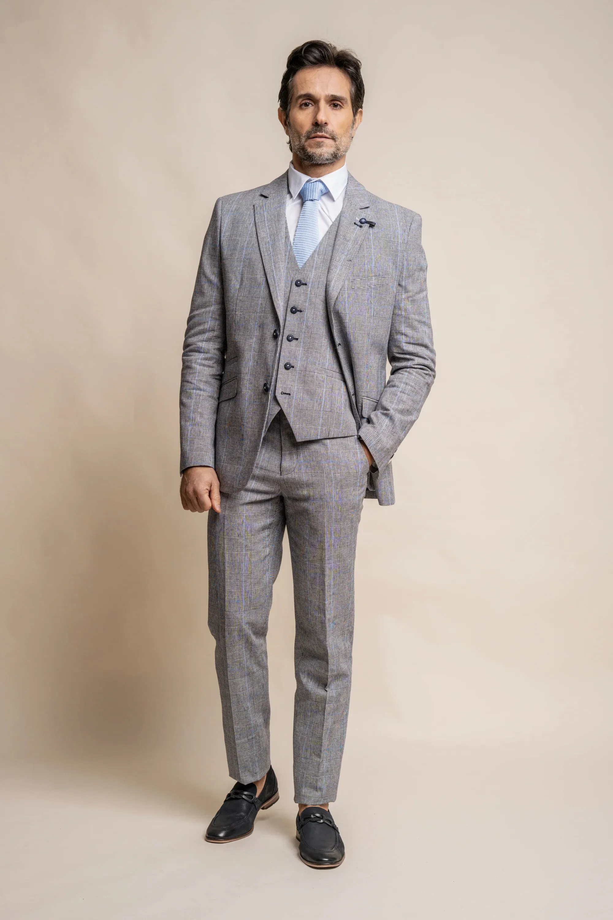 Arriga Three Piece Suit