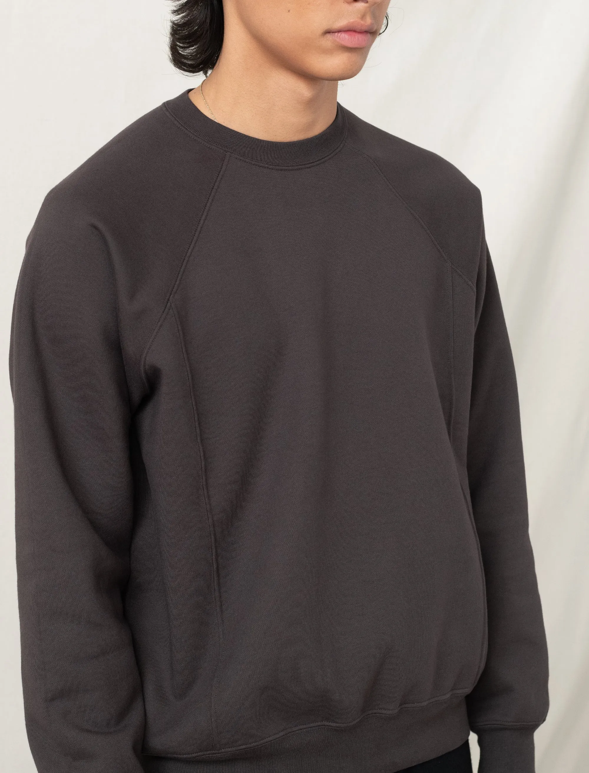 Heavy Gusset Crewneck (Tire Black)