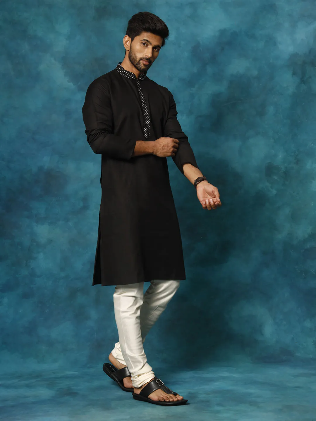 VASTRAMAY Black & Cream Cotton Blend Kurta