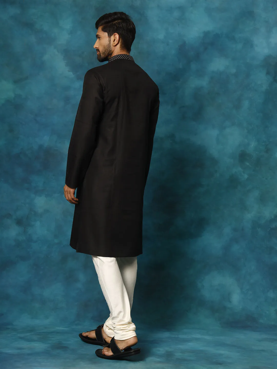 VASTRAMAY Black & Cream Cotton Blend Kurta