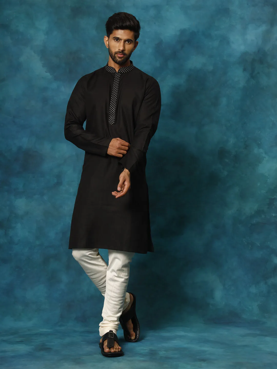 VASTRAMAY Black & Cream Cotton Blend Kurta