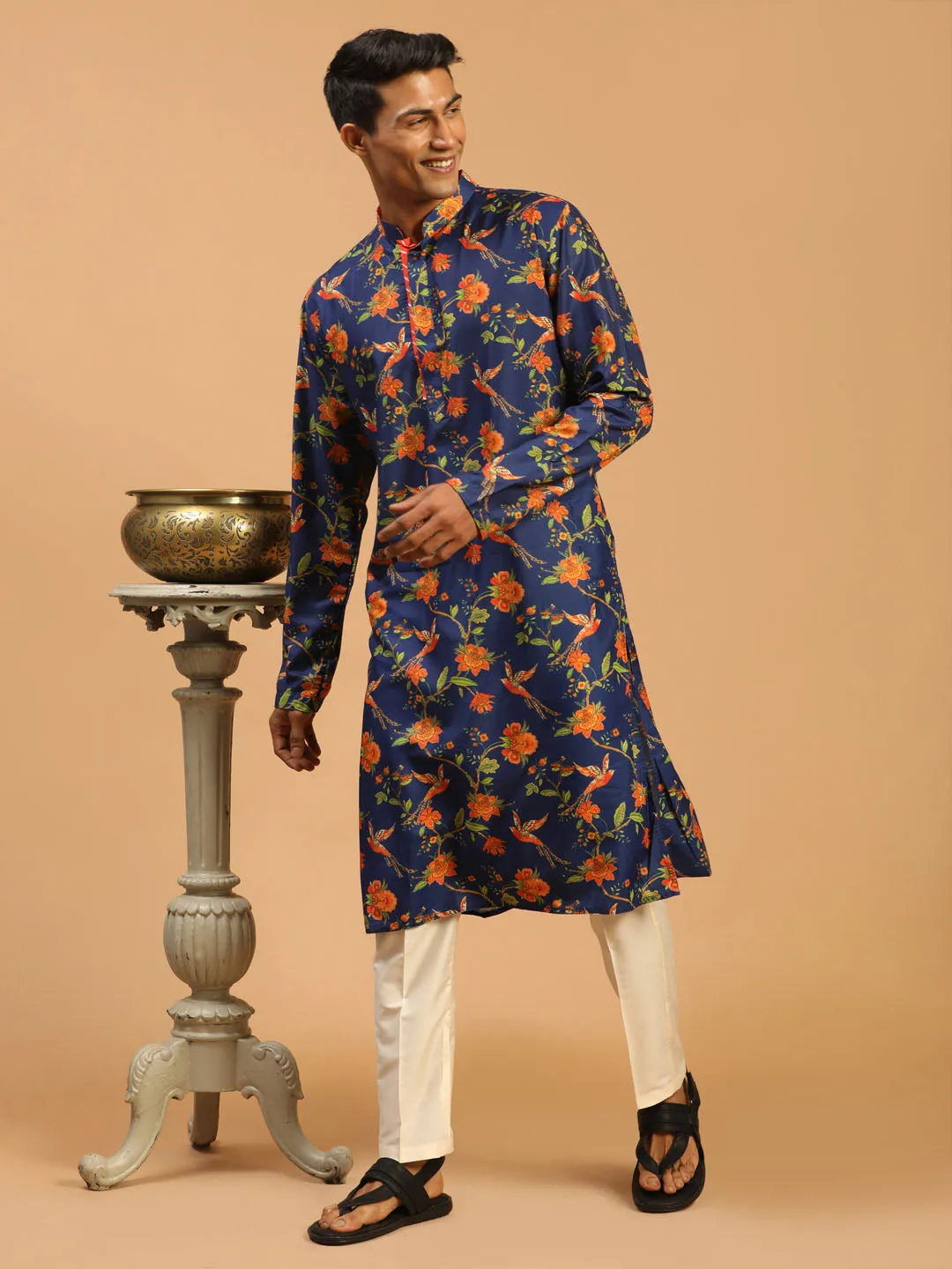 Vastramay Blue Floral Printed Kurta Set