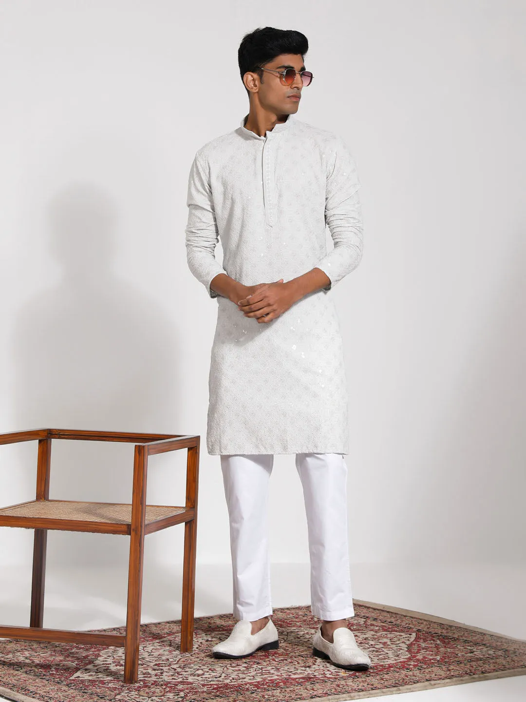 VASTRAMAY Embroidered Rayon Kurta Set