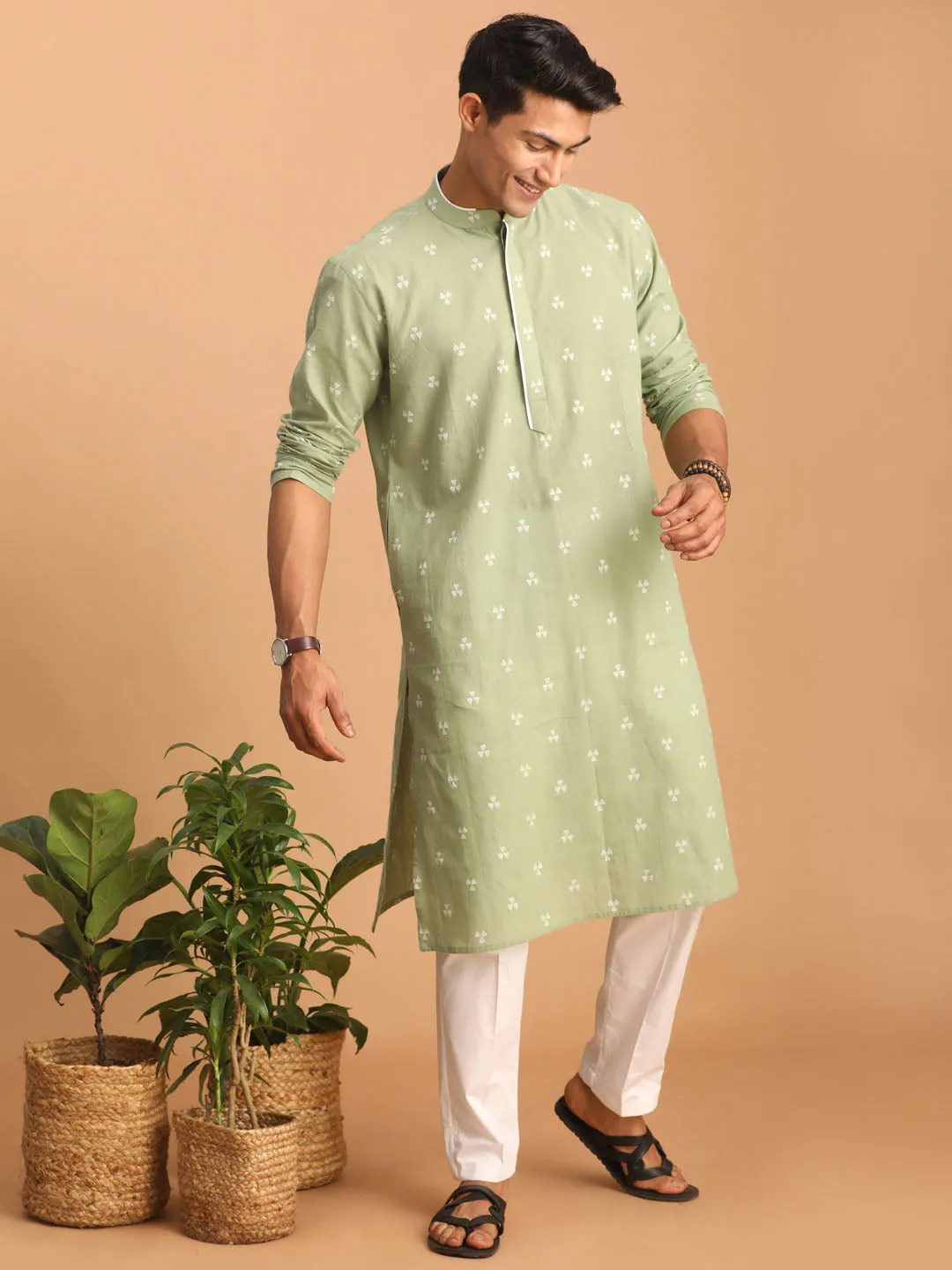 VASTRAMAY Green Geometric Kurta with White Pant