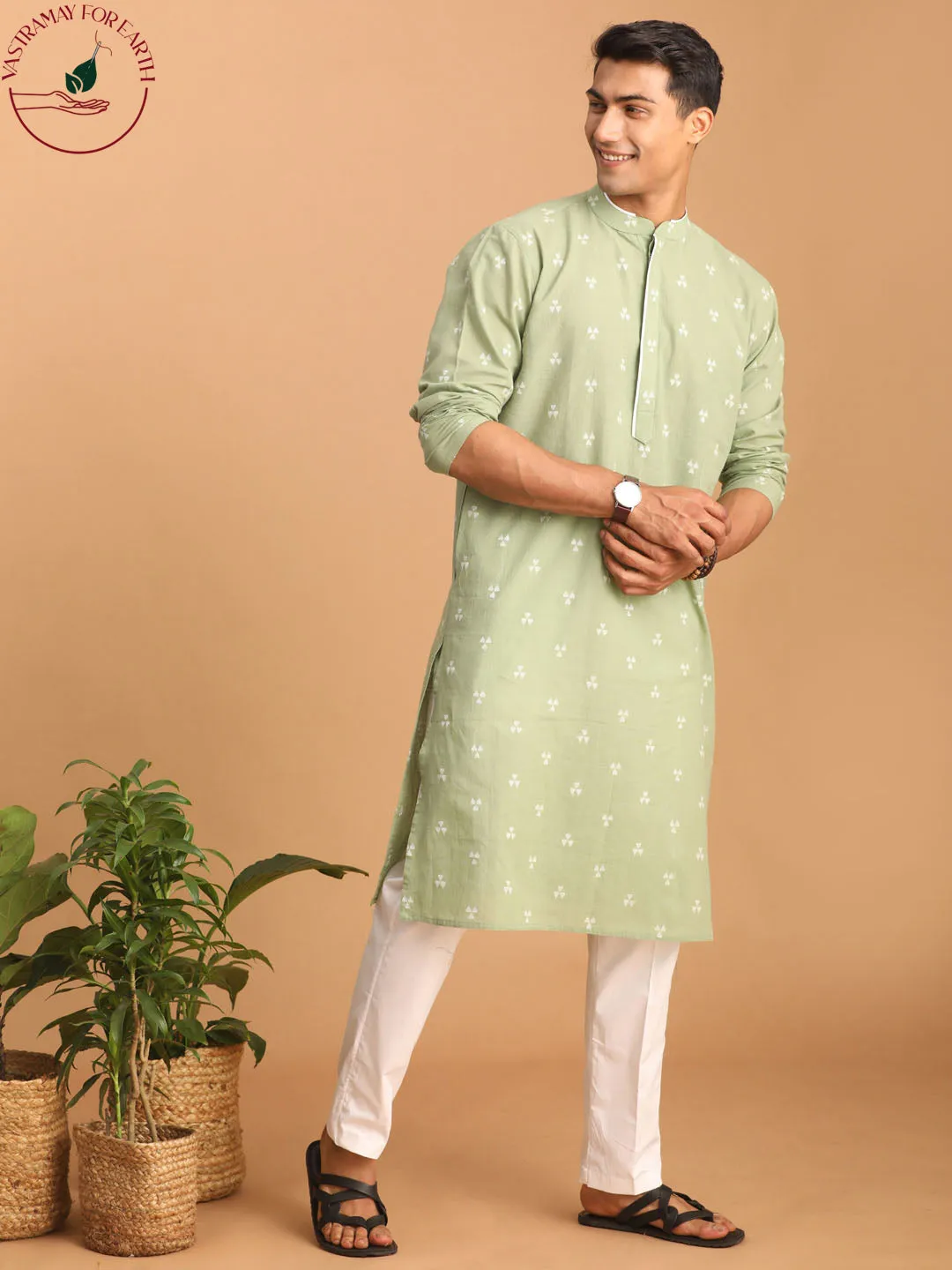 VASTRAMAY Green Geometric Kurta with White Pant