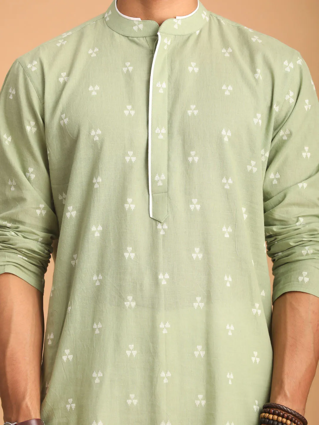 VASTRAMAY Green Geometric Kurta with White Pant